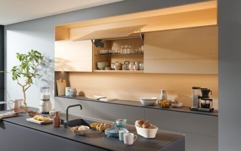 blum_kla0344_aa_fot_fo_bau_-sall_-aof4_-v1_3_2